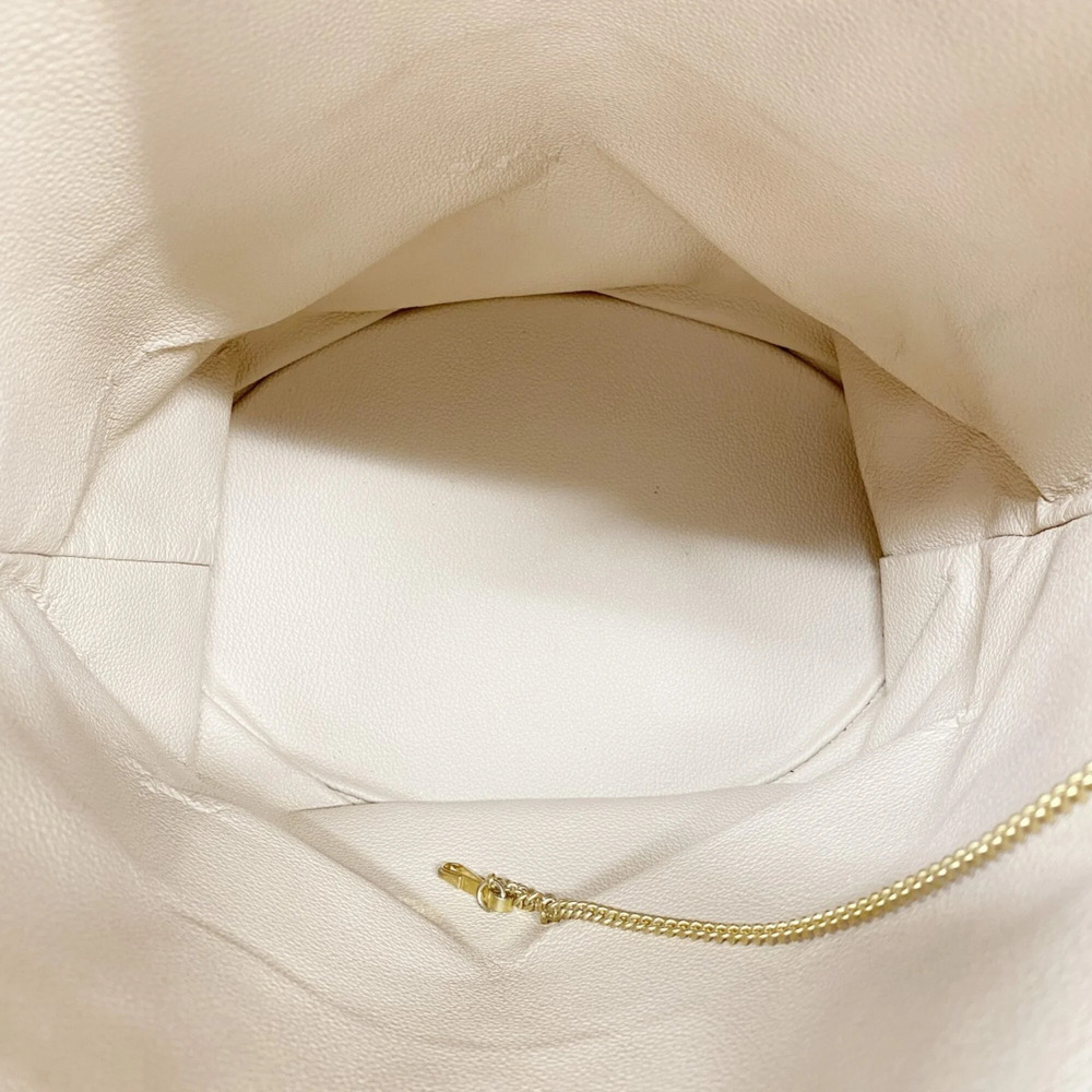 LOUIS VUITTON Brown Monogram Tote Bag - Picture 4 of 10